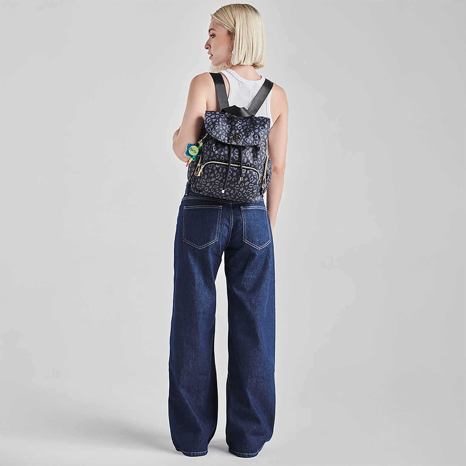 Mochila Negra para Mujer Gorett Estrella