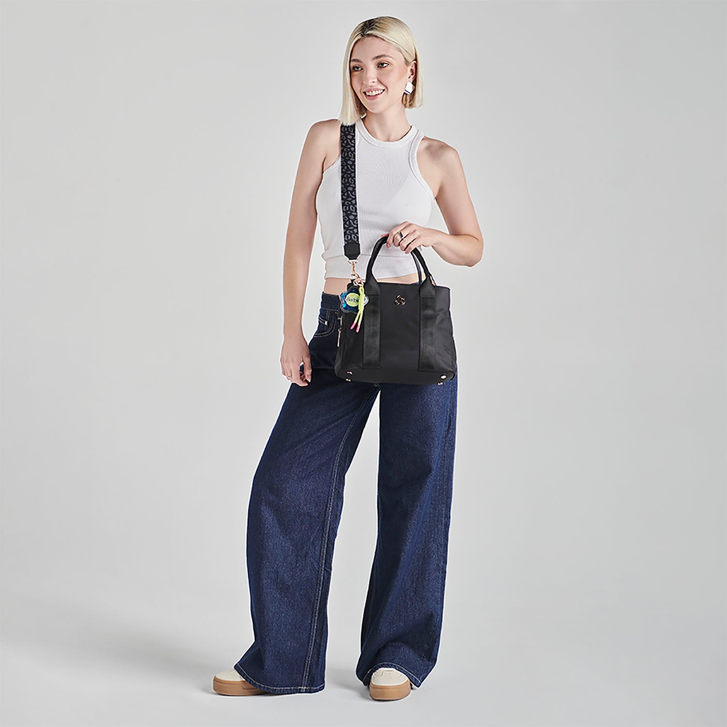 Satchel Negro Barbie by Gorett Estrella