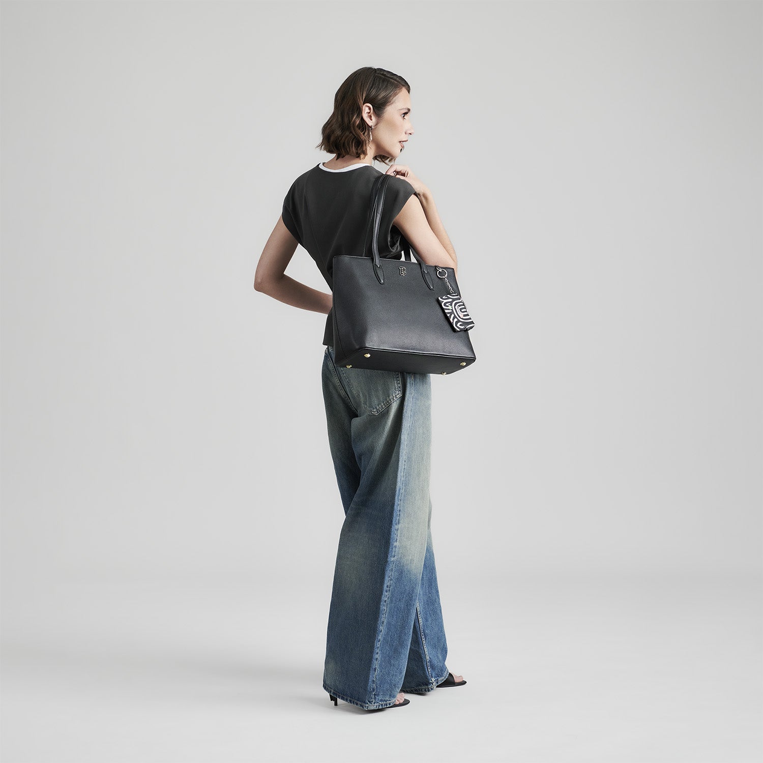 Tote Negro Barbie by Gorett Colección Veraa